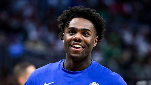 Dec 23, 2023; Los Angeles, California, USA; Los Angeles Clippers forward Kobe Brown (21) before the game against the Boston Celtics during warmups at Crypto.com Arena.